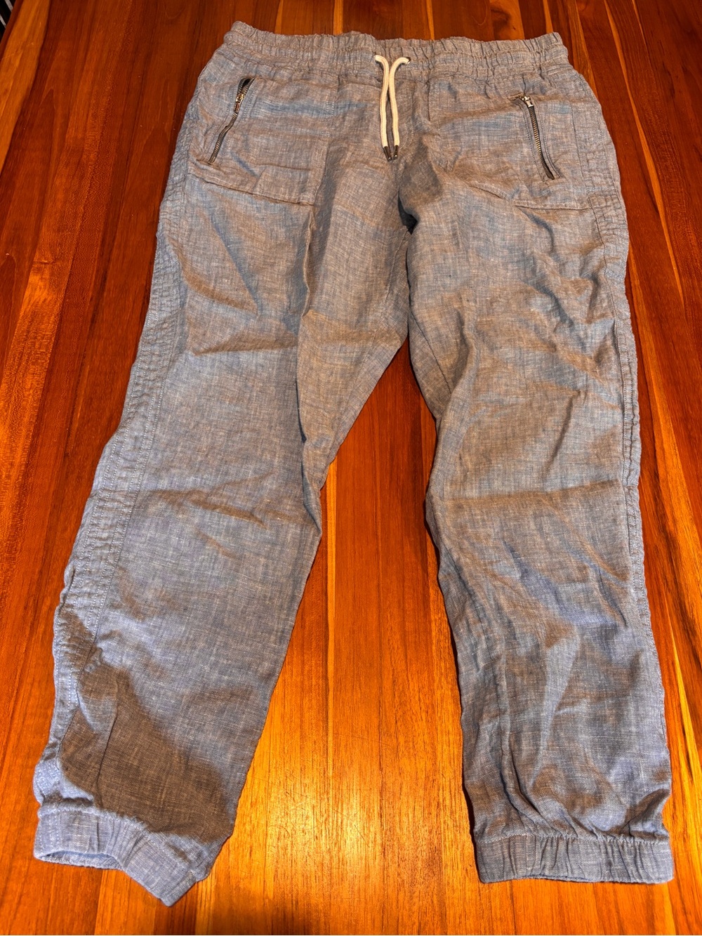 Athleta Women’s Blue Chambray Drawstring Jogger Pants - denim look